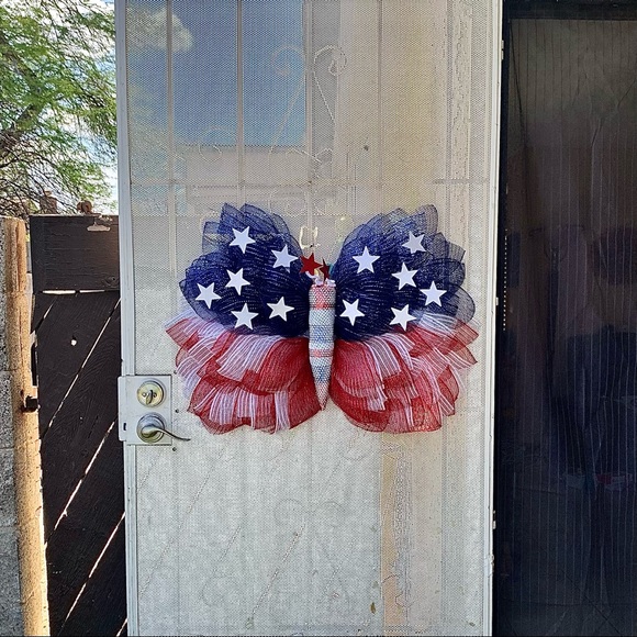 OOAK Patriotic Butterfly Wreath / your choice of center - Picture 5 of 5